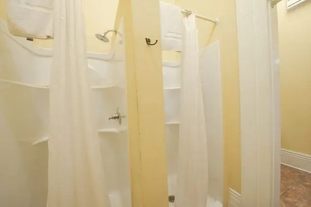 Ortak Ranzalı Oda, Sadece kadınlar için, Ortak Banyo (3 bunk beds)