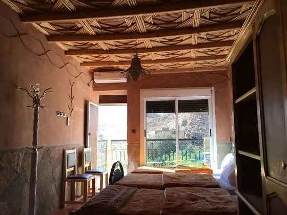 Üç Kişilik Oda