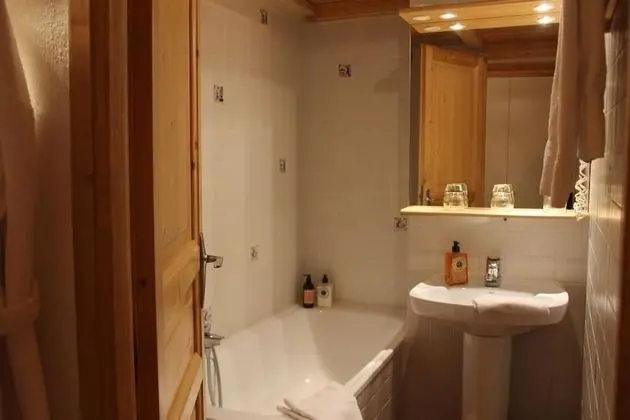 Tek Büyük Yataklı Oda, Küvet