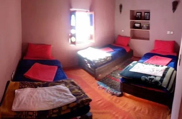 Üç Kişilik Oda, Ortak Banyo