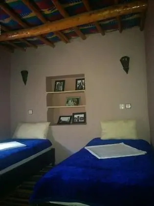 Üç Kişilik Oda, Ortak Banyo