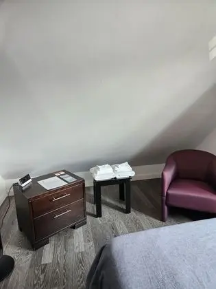 Basic Tek Büyük Yataklı Oda