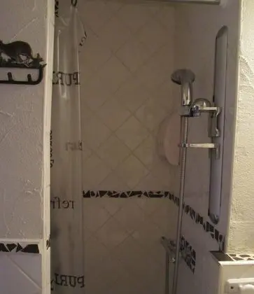 Tek Büyük Yataklı Oda (Charly Chaplin)