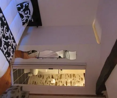 Tek Büyük Yataklı Oda (Charly Chaplin)