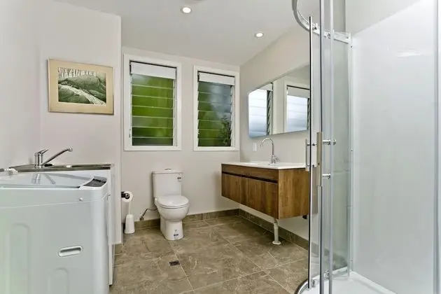 Economy Oda, Ortak Banyo (202)
