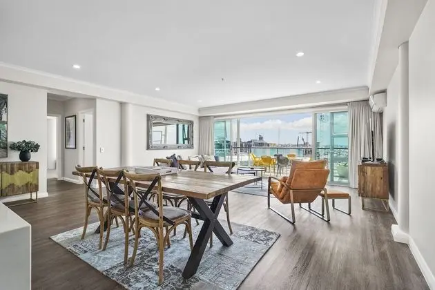 Luxury Apart Daire, 2 Yatak Odası, Liman Manzaralı