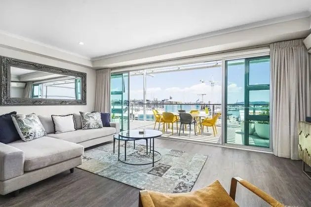 Luxury Apart Daire, 2 Yatak Odası, Liman Manzaralı