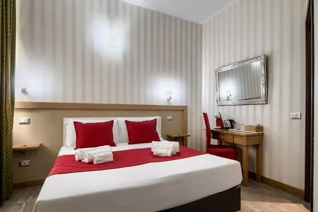 Tek Büyük veya İki Ayrı Yataklı Oda, Banyolu/Duşlu