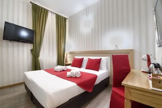 Tek Büyük veya İki Ayrı Yataklı Oda, Banyolu/Duşlu