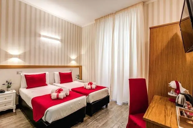 Tek Büyük veya İki Ayrı Yataklı Oda, Banyolu/Duşlu