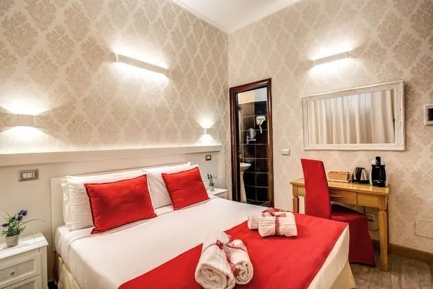 Tek Büyük veya İki Ayrı Yataklı Oda, Banyolu/Duşlu