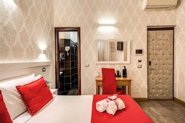 Tek Büyük veya İki Ayrı Yataklı Oda, Banyolu/Duşlu