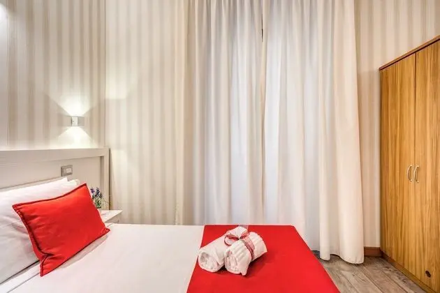 Tek Büyük veya İki Ayrı Yataklı Oda, Banyolu/Duşlu