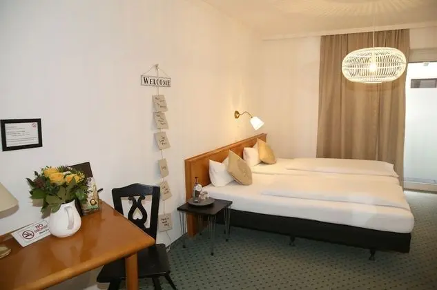 Basic Tek Büyük veya İki Ayrı Yataklı Oda