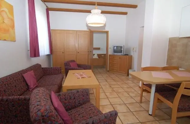 Apart Daire, 1 Çift Kişilik Yatak ve Çekyat