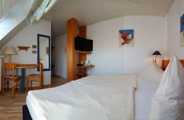 Tek Büyük Yataklı Oda, 1 Çift Kişilik Yatak