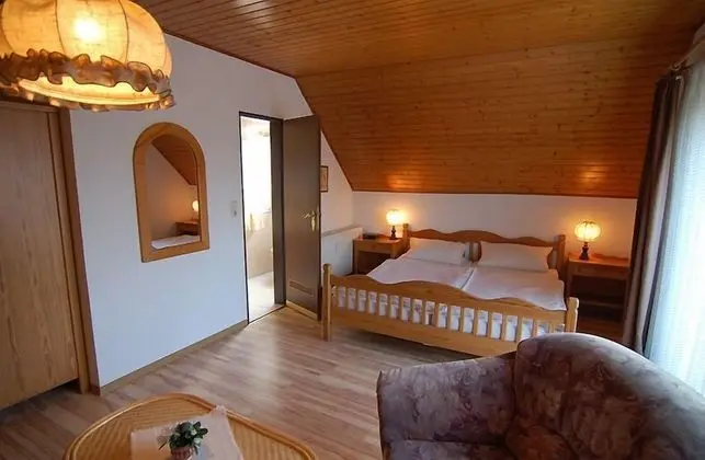 Tek Büyük Yataklı Oda, 1 Çift Kişilik Yatak