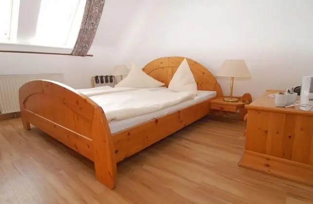 Tek Büyük Yataklı Oda, 1 Çift Kişilik Yatak