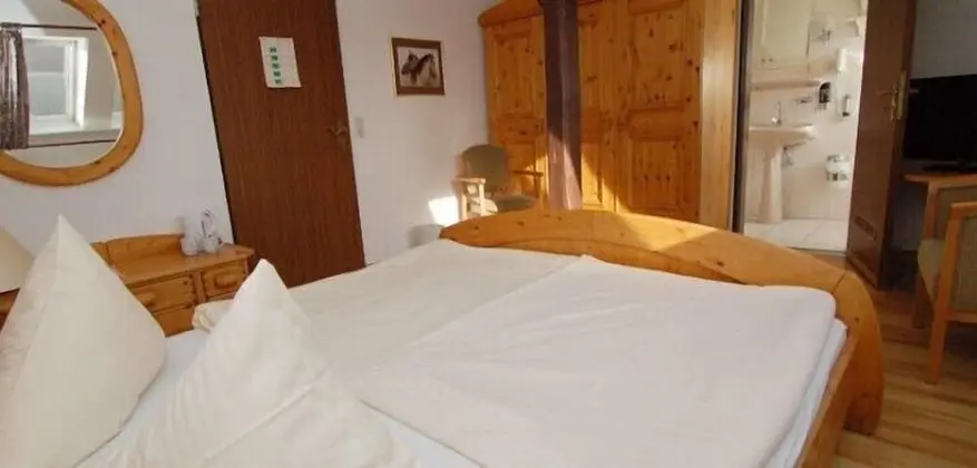 Tek Büyük Yataklı Oda, 1 Çift Kişilik Yatak