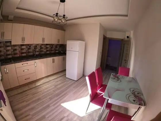 Apart Daire, 3 Yatak Odası, Göl Manzaralı