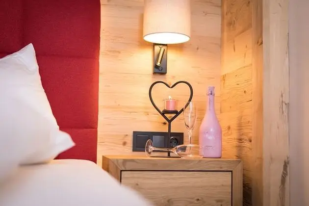 Junior Süit (Almrose)