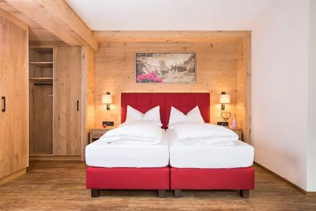 Junior Süit (Almrose)