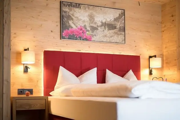 Junior Süit (Almrose)