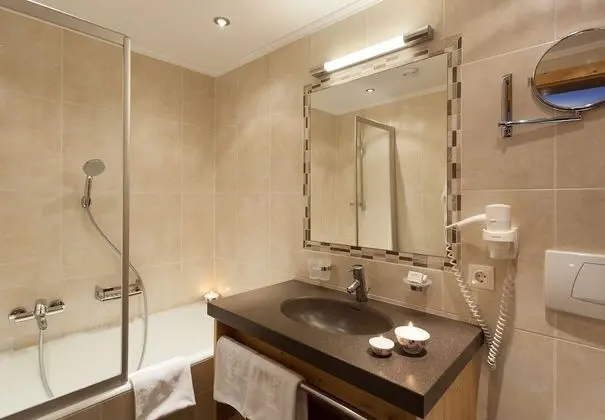 Junior Süit (Almrose)