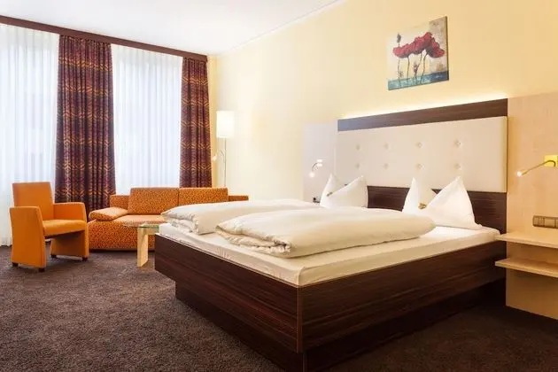 Deluxe Oda, 1 Çift Kişilik Yatak (Converts to 2 Twin Beds)