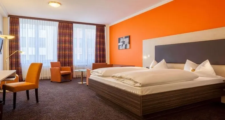Deluxe Oda, 1 Çift Kişilik Yatak (Converts to 2 Twin Beds)