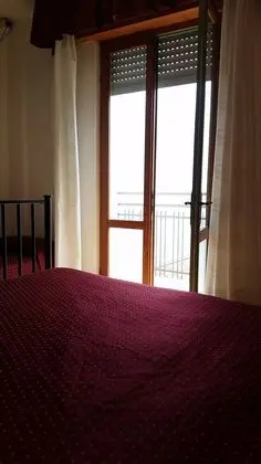Standard Tek Büyük veya İki Ayrı Yataklı Oda, Balkon, Göl Manzaralı