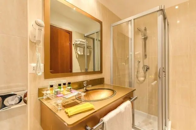 Economy Tek Büyük Yataklı Oda