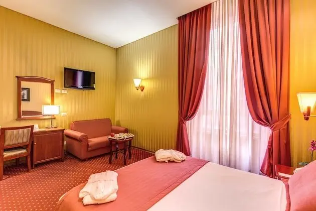 Superior Tek Büyük veya İki Ayrı Yataklı Oda