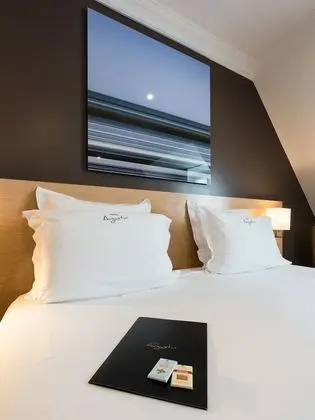 Deluxe Tek Büyük Yataklı Oda (Augustin)