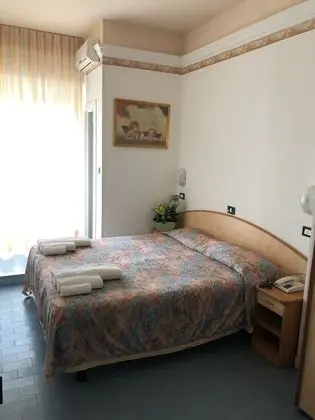 Comfort Tek Büyük veya İki Ayrı Yataklı Oda