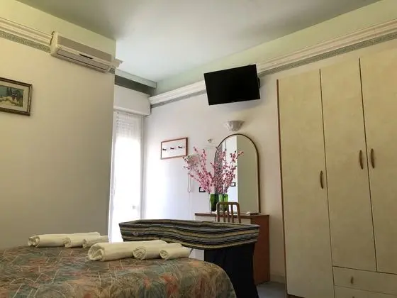 Comfort Tek Büyük veya İki Ayrı Yataklı Oda