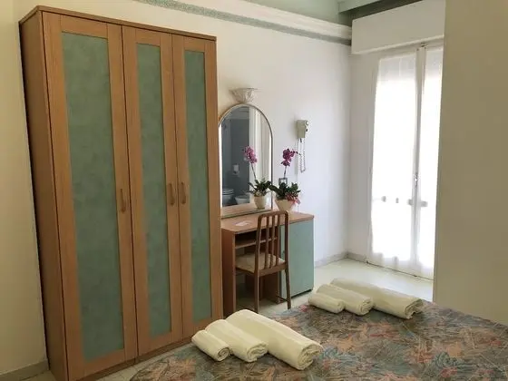 Comfort Tek Büyük veya İki Ayrı Yataklı Oda