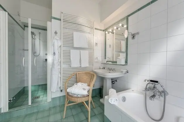 Classic Tek Büyük Yataklı Oda