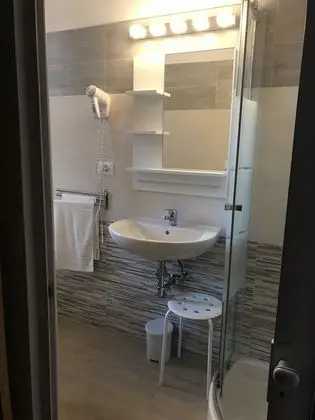 Standard Tek Büyük veya İki Ayrı Yataklı Oda