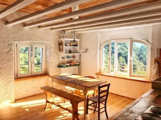 Süit, Göl Manzaralı (Aularcobaleno Verde)