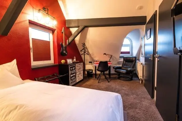 Tek Kişilik Oda, 1 Tek Kişilik Yatak, Sigara İçilmez