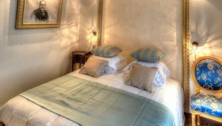 Comfort Tek Büyük Yataklı Oda