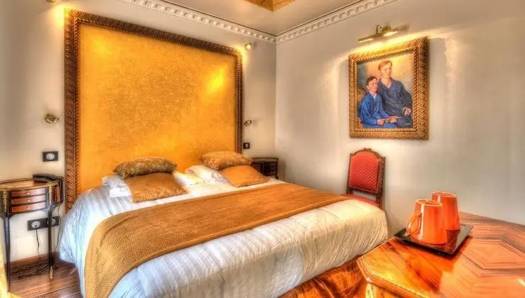 Comfort Tek Büyük Yataklı Oda