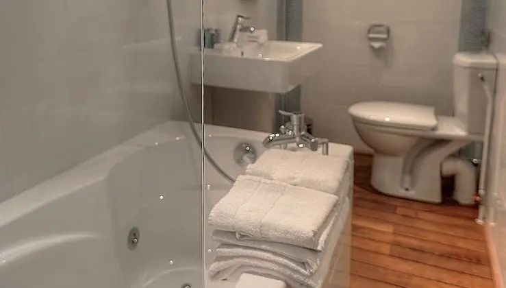 Comfort Tek Büyük Yataklı Oda