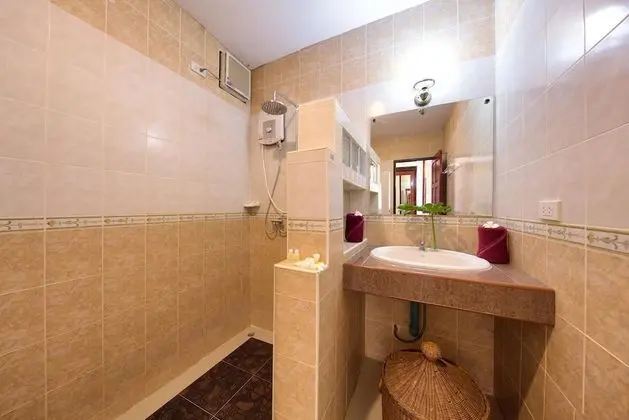 Deluxe Üç Kişilik Oda, Mutfak, Havuz Kenarı