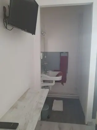 Economy Tek Büyük Yataklı Oda, Ortak Banyo