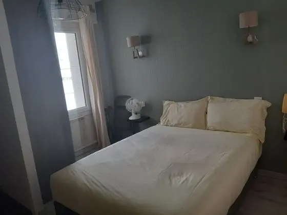 Economy Tek Büyük Yataklı Oda, Ortak Banyo