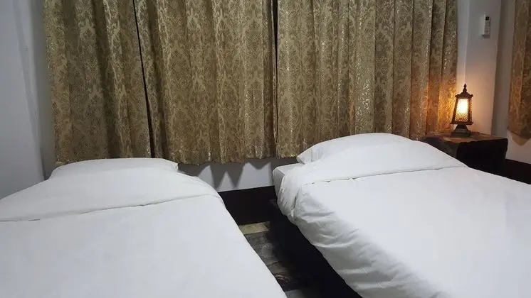 Deluxe Room with Shared Bathroom