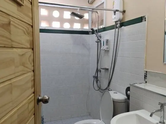 Deluxe Room with Shared Bathroom