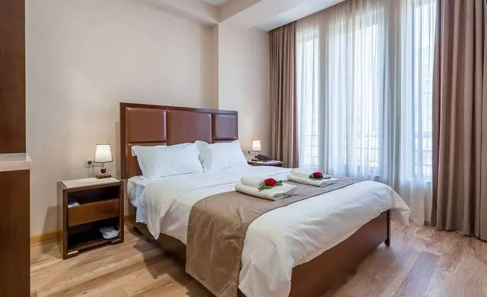 Standard Tek Büyük Yataklı Oda